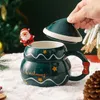 Tazze Simpatica tazza da caffè in ceramica natalizia per bambini Kawaii pupazzo di neve Babbo Natale tazza da tè al latte con coperchio e cucchiaio Idee regalo per amici adulti