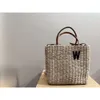 الأزياء القابلة للأزياء راقية حقيبة مصممة نسائية Lafite Straw Tote Bags محمولة كبيرة السعة منسوف يدويًا حقيبة عطلة جلدية مقبض الكتف حزام الكتف