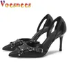 Kleidschuhe Europäische und amerikanische spitze High Heels 2022 Neue Mode Nieten Damen Pumps Schwarz Vielseitig Stiletto Hollow Out Single H24032522