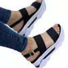 صندل 2024 الصيف للنساء منصة أزياء الأزياء إسفين أحذية عارضة خفيفة الوزن الصندل Mujer Flip Flops Zapatos