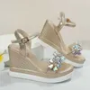 Sandaler Kvinnor Summer Wedge Heel Platform Strap Open Toe Chunky Bottom Casual Shoes 2024 Gold Silver Pink H24032502