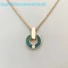 2024 Jewelry Designer Brand Pendant Necklaces Seiko v Plated 18k Rose Gold White Fritillaria Green Peacock Stone Round Coin Fate Copper Money Necklace Female