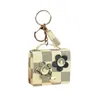 Porte-clés Longes Designer Nouvelle Marque En Cuir Vieille Fleur Pendentif Voiture Porte-clés Fille Sac D'école Sans Fil Bluetooth Écouteur Couverture Cadeau DFUK