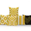 Housse de coussin géométrique, taie d'oreiller avec lettres jaunes et noires, décoration moderne et Simple pour la maison, pour canapé-lit et salon