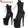 Scarpe eleganti 8 pollici Pole Dance Stivali con tacco sottile 20 cm Serpentina Nuova pelle verniciata Stiletto Nightclub Stage Tacchi alti Stivale inferiore H2403211RA8T2RE