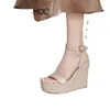 Eleganckie grube sandały dla kobiet w stylu letnich linii prostej Sandały o wysokim obcasie okrągłe palce trawy tkane kobiety 240228