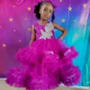 2024 Abiti da ragazza di fiori fucsia Abito da comunione Gioiello a strati Abiti da ballo in tulle Abito da compleanno regina Appliqued in pizzo con perline per bambine nere africane NF135