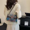 Borse transfrontaliere di marca di moda all'ingrosso Borsa da donna Nuova moda stampata a tre colori con catena a spalla singola a cavallo piccola quadrata