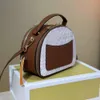 Designerväskor Vit lyxig handväska Designer axelväska för kvinnor äkta läder kvinnlig mode crossbody tabby lady runda väskor