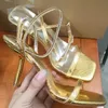 새로운 여름 샌들 여성 여성 신발 하이힐 샌들 얇은 금속 뱀 패턴 오픈 발가락 원선 디자인 240228