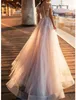 Abiti da sposa eleganti in pizzo con scollo a taglio lungo A-Line Tulle rosa Sweep Train Abito da sposa da giardino Copri bottoni Indietro Vestido de novia Abiti da donna