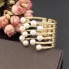 Big Imitation Pearl Bracelets Mankiety Banles for Women Oświadczenie Bransoletki Athoy Bransoletka Akcesoria Biżuteria Prezent 240307