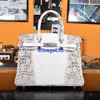 Tygväskor Himalaya Crocodile Handväska äkta platinapåse 30 Himalayan Twopoint Air Pressed Crocodile Skin Helt handgjorda med handsydd hon har logotyp HB1S21