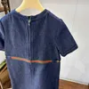 Abiti da ragazza della moda vestito in tessuto in denim blu vestito da principessa da principessa 100-150 cm abiti firmati per bambini abiti da bambino 24mar