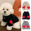 Ropa para perros Patrón de corazón Suéter para mascotas Amor de moda Jersey Cómodo Cálido Camisa de dos patas Suave Invierno para pequeños