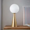 Lâmpadas de mesa Nordic bola de vidro lâmpada led globo luzes de cabeceira para sala estar quarto casa luminárias noite decoração