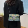 Borsa da donna transfrontaliera all'ingrosso di marca di moda Borsa da donna Nuova moda stampata a tre colori con catena a spalla piccola multifunzione quadrata