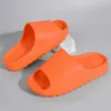 Terlik terlikleri IG Kaliteli Yaz Erkek Slaytlar Marka Erkek Kadınlar İç Mekan Orjinal Sandallar Sıradan Kuyruklar Eva Flip-Flops Beac H2403262AAO