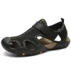 Sandales Nouveaux hommes Chaussures de plage d'été Moulonnage Sandales respirantes River Sea Sports Sports Slipon NotSlip confortable