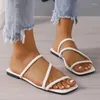 Slipare skor damer till försäljning 2024 sommar öppen tå kvinnor fyrkantig solid utomhus strand avslappnad platt stor storlek 43