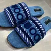 Designer kvinnor glider sandaler platt tofflor plattform denim strand gelé gummi skript broderad sommar höst mulor utomhus vattentätt