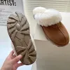 Designer Snow Boots Australiska bekväma skor Kvinnor Starta Pink Grey Winter Fur Snow Half Short Lady Sheepskin Slippers och ullskor 36-44