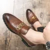 Buty ślubne dla mężczyzn mokasyna czarny brązowy poślizg na stóp na palcach sukienka buty metalowe klamry biznesowe 38-45
