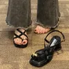 Nieuwe Dikke Hak Teen Sandalen Voor Dames Zomer Sandaal Damesmode Veelzijdige Franse Comfortabele Hoge Romeinse Schoenen 240228