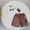 F designerkläder set baby flickor pojkar shorts kjol blommor bokstav set barn lyxig original etikett set tjej barn klassiska kläduppsättning brev ärm