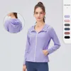 LU-624 Womens Yoga Jacket Huven Slimming Fitness Coat Zippered Snabbtorkning Körning Sport Top Workout Wear Gym Clothes