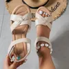 Sandaler Kvinnors fasta färg Elegant ankelbandplattform Soft Sole Crisscross Bands Shoes Low Wedge Beach