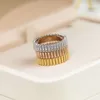 Mode klassisk randig metall neutral ring enkelhet kvinnor avancerad textur fashionabla tillbehör par gåvor lyxiga smycken