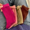Chaussettes chaudes pour femmes, durables, douces, respirantes, couleur unie, sport, coton épais, rétro, uni, confortables
