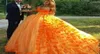 Оранжевое бальное платье принцессы с цветами ручной работы Quinceanera Платье с открытыми плечами на шнуровке сзади Роскошное сладкое 15 официальное платье для выпускного вечера Dresse6472125