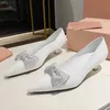 2024 Topp sommar Nya anländer kvinnor höga klackar Runway Designer Sexig modell Designer Rhinestone Decor Slip On Party Dress Wedding Shoes for Women Pumps 563