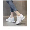 Casual Shoes Women's fashionabla andningsbara vandringsnätsporter för kvinnor 2024 Gym vulkaniserad vit