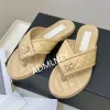 Stövlar 2023 Fashion Flip Flop Woman Slipper Black Pink High Quality Leather Flat Base Beach Shoe Rom Style Summer Bekväma mulor