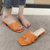 Terlik Yaz Kadınlar Düz Lüks Açık Plaj Flip Flip Flops Kadın Sandalet Trendi Marka Tasarım Slaytları Kadın 2024 Büyük Boyut 43xqz4ZOJ8 H240322