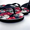 Flops Twoheartsgirl Bunte Blumenzuckerschädeldruck Flip Flops für Frauen klassische Sommer -Sommer -Strand -Slipper Damen flache Fliplops