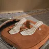 Nuevas sandalias de verano para mujer, sandalias de tacones finos, versátiles, con punta abierta, zapatillas con diamantes de agua, zapatos de tacón alto con temperamento 240228