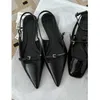 Sandalias de cuero elegantes con tacones puntiagudos, sandalias de tacón pequeño francés para mujer, sandalias de verano para mujer, chanclas romanas planas 240228