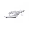 Kleidschuhe Comemore Damen Hausschuhe Weiße Mode Sandalen Frauen Sommerschuhe 2024 Transparente Ferse Elegante weibliche Flip Flop High Heels H240325