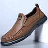 Chaussures en cuir décontractées pour hommes Homme Zapatos Hombre Casual Mens Sneakers Sapatos Masculinos Leather Chaussures pour M 240402