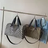 Bolsas de moda de marca de varejo por atacado Novos esportes e fitns saco de armazenamento de grande capacidade a curta distância Viagem esperando por uma bagagem de lona de produção