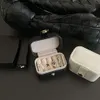 Mini Portable Small Jewelry Bag Travel Simple Leather Ring Halsbandörhängen Lagringsarrangör Display Presentlåda