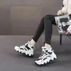 Zapatos casuales Zapatillas de deporte para mujer Bloque de color Suela gruesa Forro de felpa cálido y grueso Plataforma para correr antideslizante Tenis