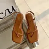 Klänningskor bailamos mode kvinnliga sandaler mjuka häl smal band tillbaka rem gladiator casual sommarstrockar kil strand strand