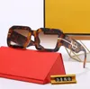 Dames Designers Lunettes de soleil Boîtes à cadeaux Orange Gift Box Fashion Luxury Marque de soleil Lons de remplacement Lenses Charme Femmes Unisexe Modèle Unisexe Travel Beach Umbrella