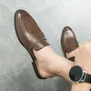 Sapatos casuais meio para homens couro genuíno marrom preto liso moda masculina suporte respirável