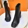 Boots Femme Boots Boots Classic Imprimés Cowskin Leather Collecteur Boot Shake Boot 5.5 cm Chunky Talons carrés Toe Black Party Shoes Q240321